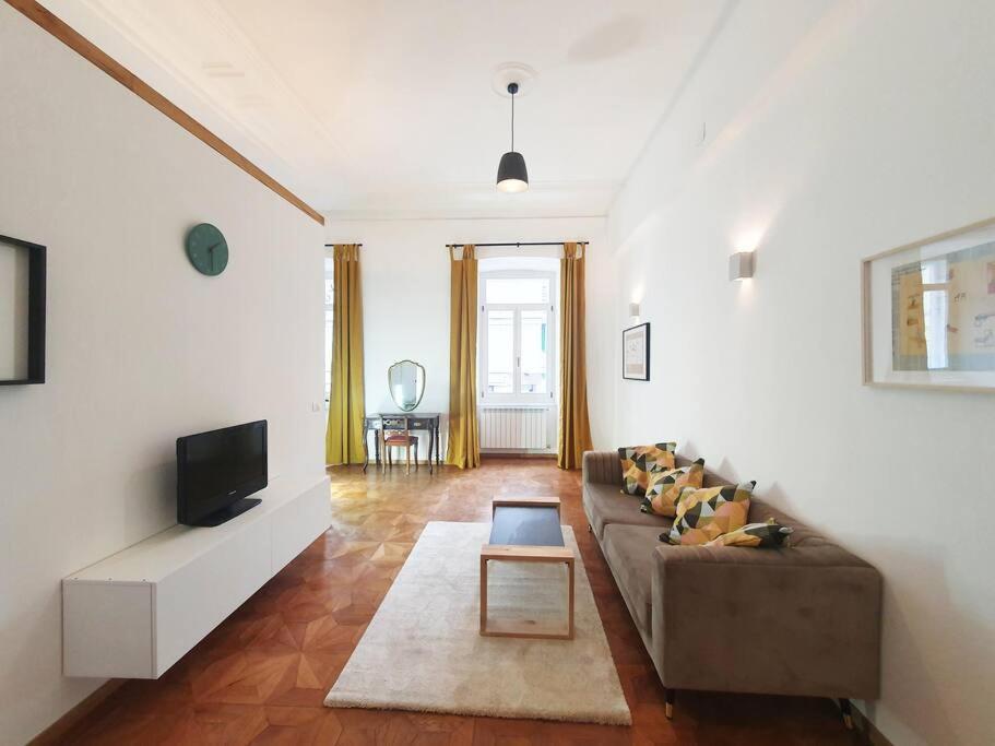 L'Arco Trieste Studio Living 2 Luaran gambar
